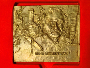 Medal Bene Merentibus